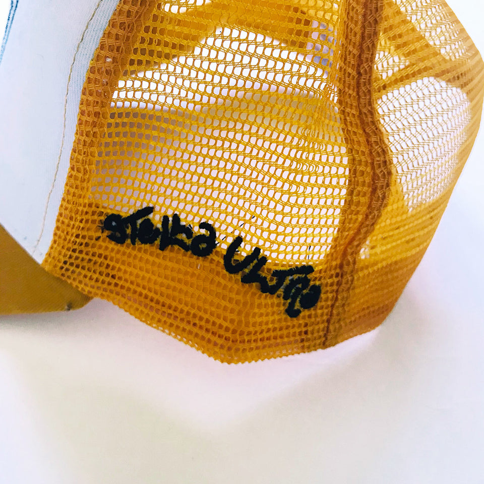 STARRY EYES TRUCKER HAT